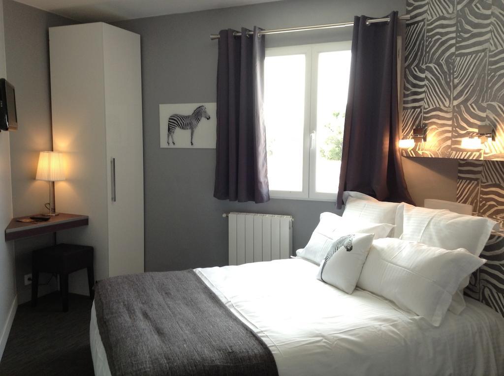 Hotel Le Bel'M Vaux-sur-Mer Room photo